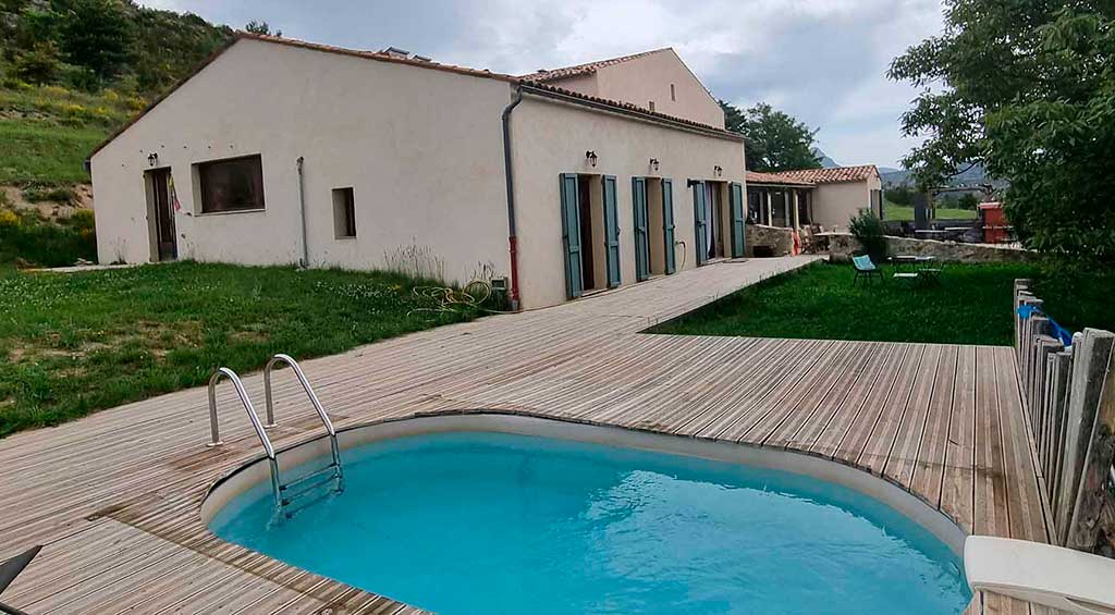 piscine des chambres d'hôtes du Domaine de la Graou